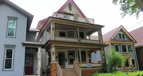 2020-10/MADISON-Apartment-Building-717798.webp