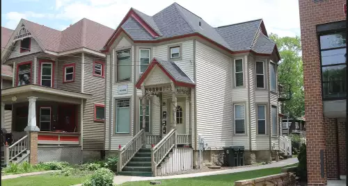 2020-10/MADISON-Apartment-Building-717876.webp
