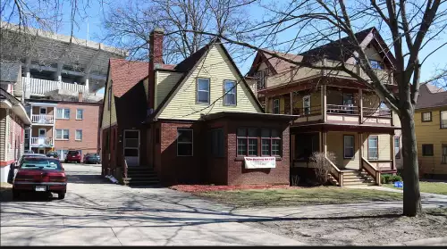 2020-10/MADISON-Apartment-Building-717959.webp