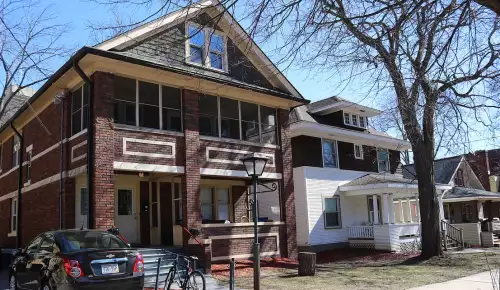 2020-10/MADISON-Apartment-Building-718044.webp