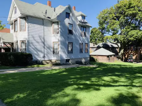 2020-10/MADISON-Apartment-Building-725593.webp