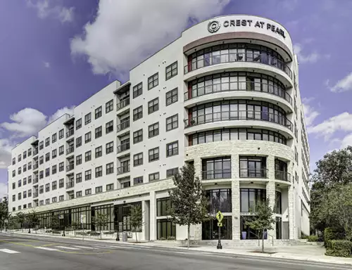 2020-10/ut-austin-Apartment-Building-732659.webp
