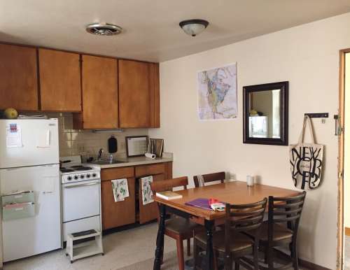 S Bed 444 W Main St Madison, WI 53703 3