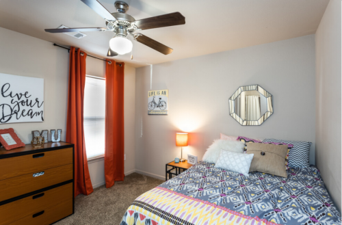 S Bed The Lyfe at Missouri 15