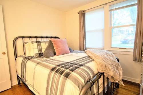 S Bed Lakeside Vista 23
