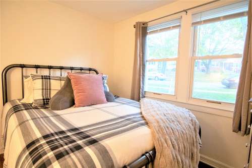 S Bed Lakeside Vista 24