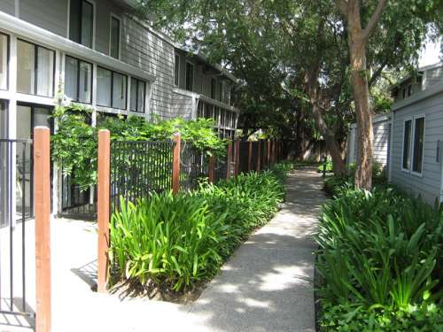 S Bed Le Tournesol Townhomes 2