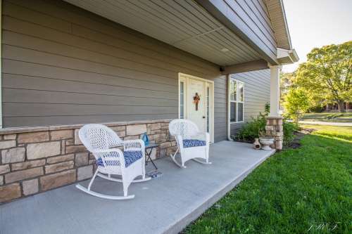 S Bed Log Hill Off College 34