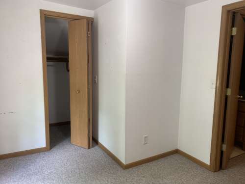 S Bed 1118 S Barstow St 15