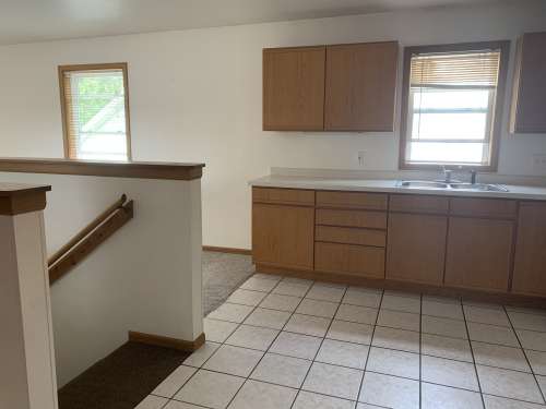 S Bed 1118 S Barstow St 21