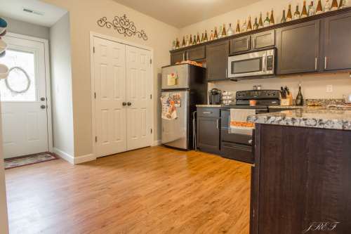 S Bed Log Hill Off College 10