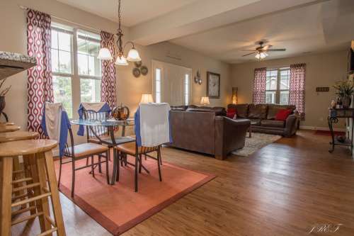 S Bed Log Hill Off College 8