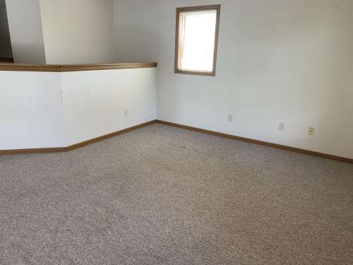 S Bed 1118 S Barstow St 31