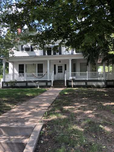 S Bed 1406 State St 0