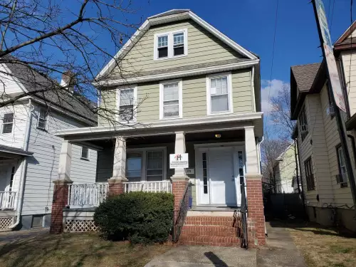 2022-01/RUTGERS-Apartment-Building-7690659.webp