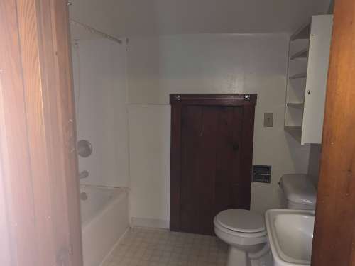 S Bed 222 Niagara St 13