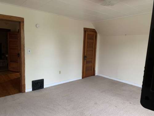 S Bed 222 Niagara St 4