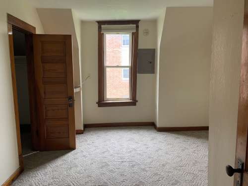 S Bed 222 Niagara St 11