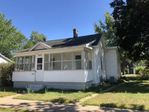2022-08/UW-EAU-CLAIRE-Apartment-Building-10261696.webp