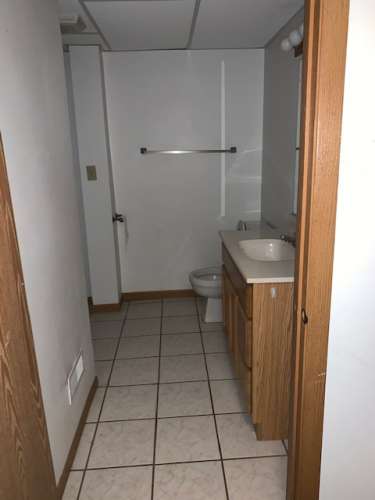 S Bed 333 Niagara St 22