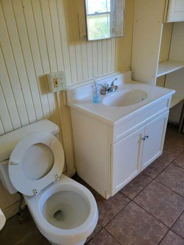 S Bed 827 Cherry St, Oshkosh, WI 54901 9