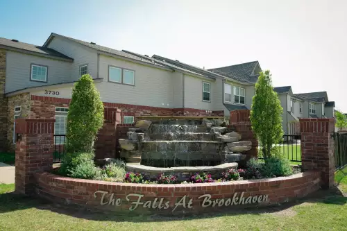OKLAHOMA-Apartment-Building-12619045.webp