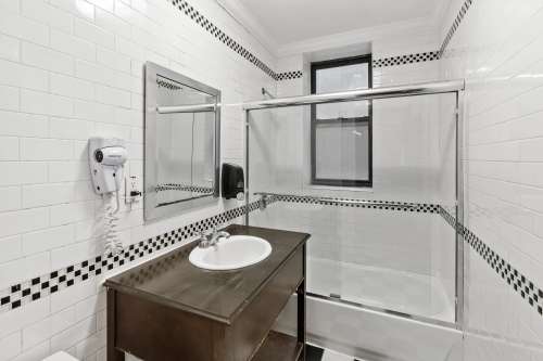 S Bed Studios 99 28