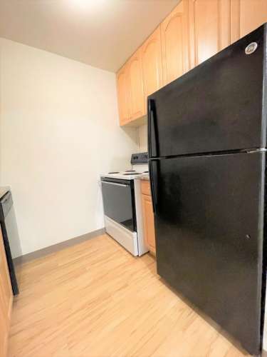 S Bed 5710 Phillips Ave 2