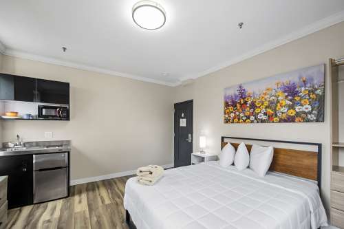 S Bed Studios 99 58