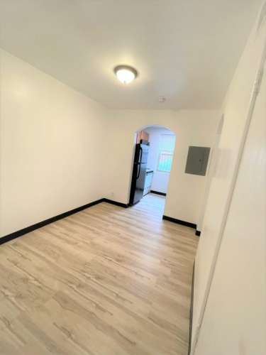 S Bed 5710 Phillips Ave 34