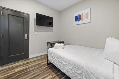 S Bed Studios 99 41