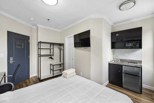 S Bed Studios 99 7