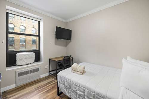 S Bed Studios 99 48