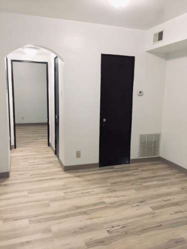 S Bed 5710 Phillips Ave 51