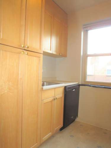 S Bed 5710 Phillips Ave 84