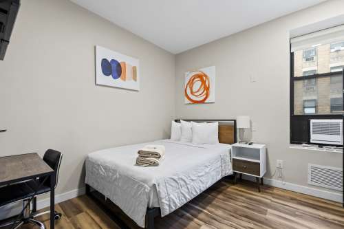 S Bed Studios 99 38