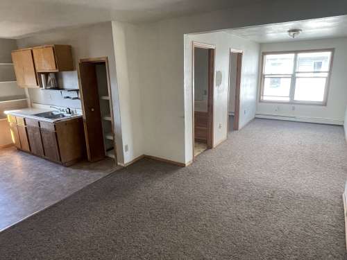 S Bed 819 / 819A John Ave 5