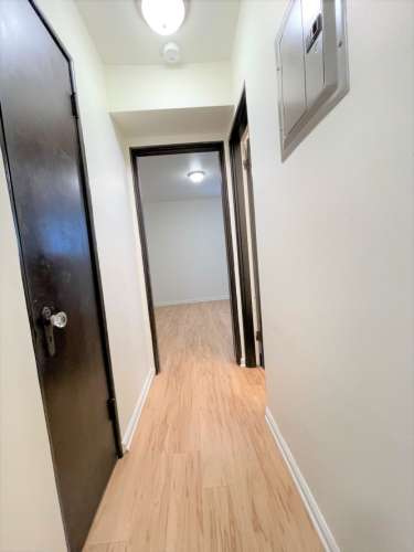 S Bed 5710 Phillips Ave 5