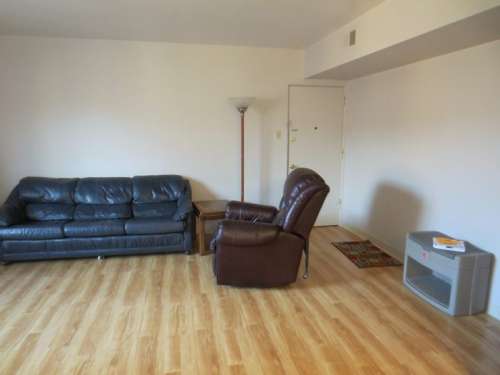 S Bed 5710 Phillips Ave 86