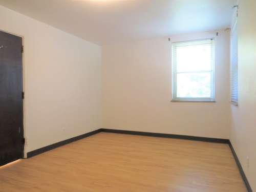 S Bed 5710 Phillips Ave 59