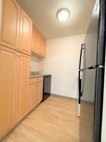 S Bed 5710 Phillips Ave 1