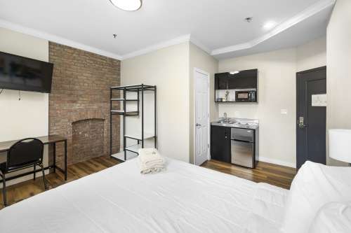 S Bed Studios 99 15