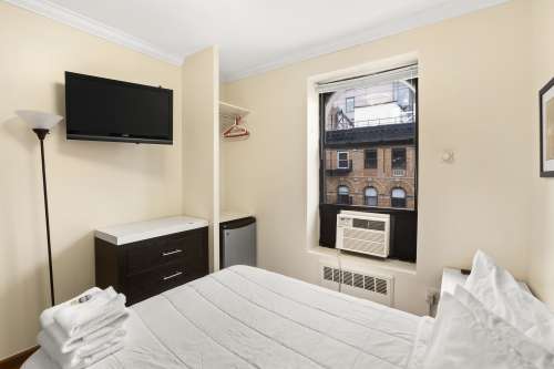 S Bed Studios 99 47