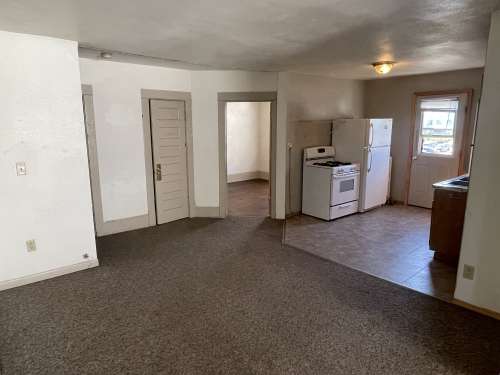 S Bed 819 / 819A John Ave 1