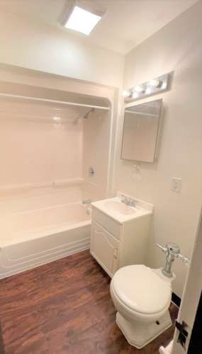 S Bed 5710 Phillips Ave 14