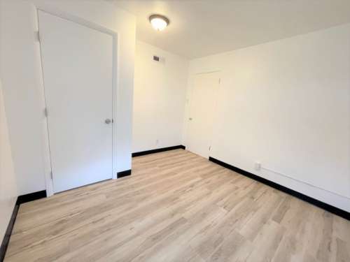 S Bed 5710 Phillips Ave 40