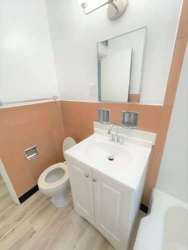 S Bed 5710 Phillips Ave 37