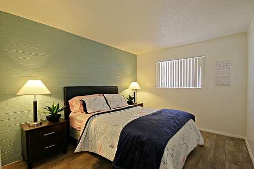 S Bed University Pointe Apartments 18