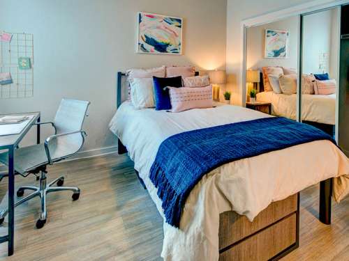 S Bed U Pointe on Speight 17