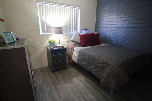S Bed University Pointe Apartments 36